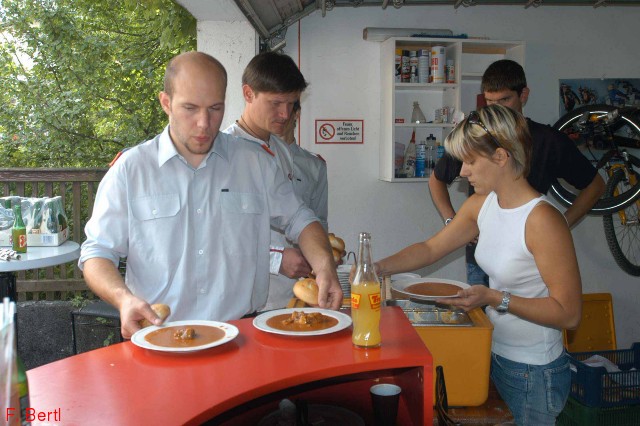 zum Abschluss das verdiente Gulyasch